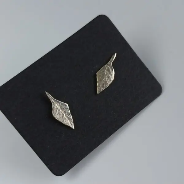Clous d'oreilles feuille