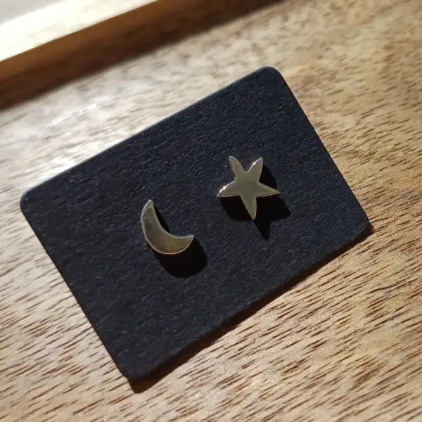 Boucles D'oreilles Dépareillées Lune et Etoile